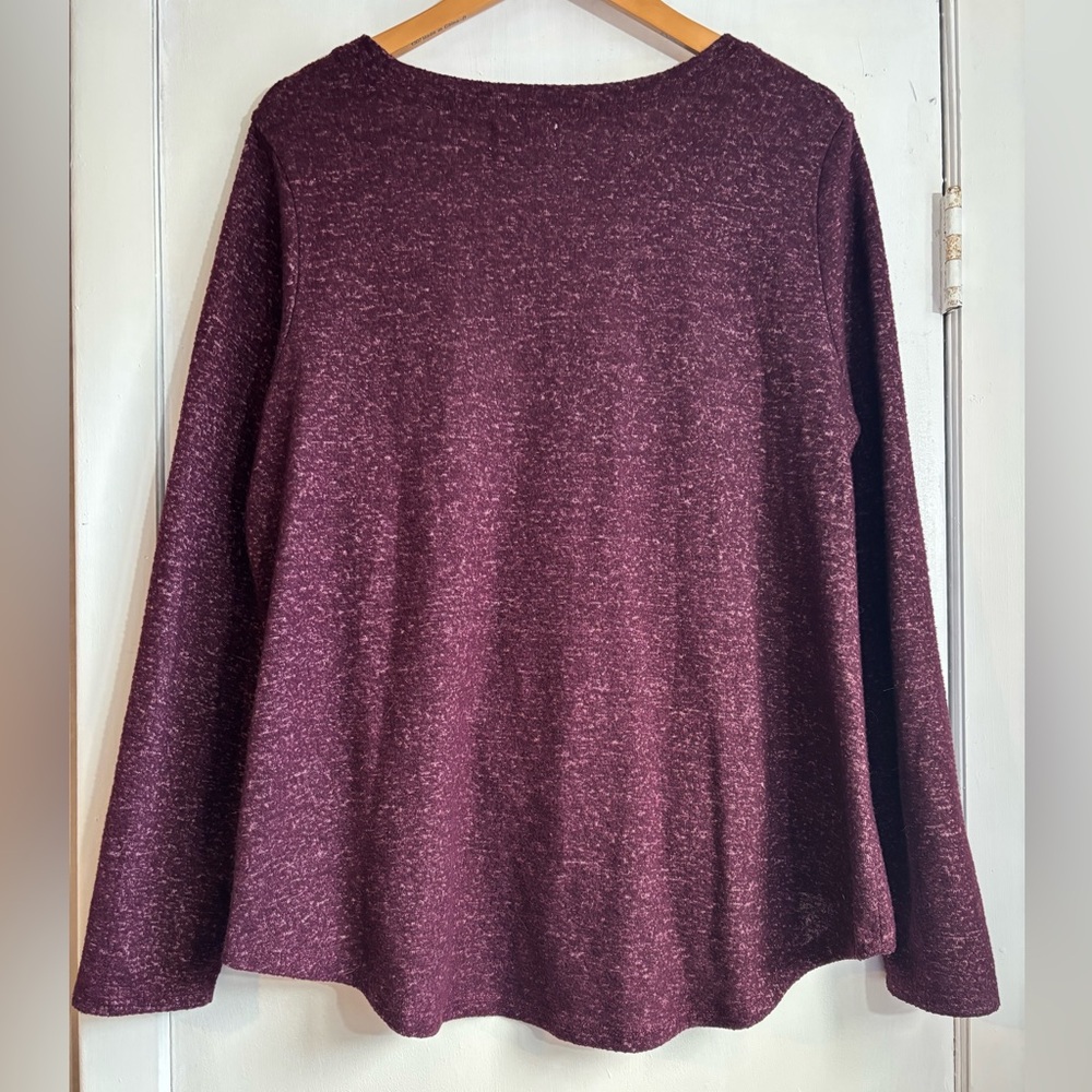 SO Women's Burgundy Long Sleeve Knotted Top - Picture 5 of 6
